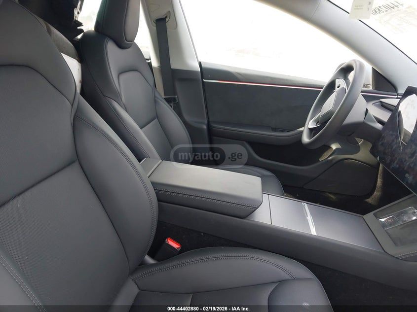 Tesla Model 3 2025 — миниатюра 5