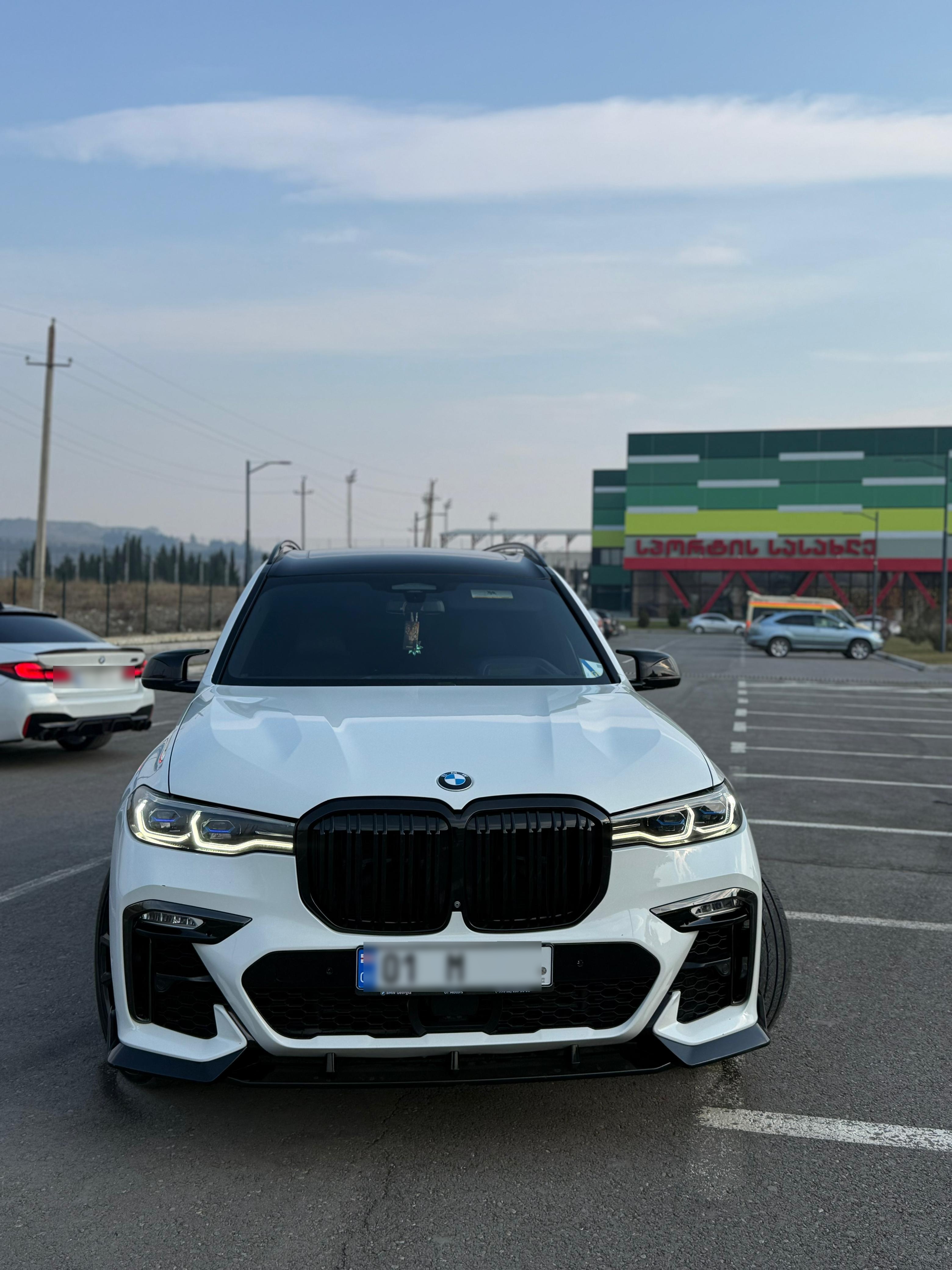 BMW X7 - фото 11