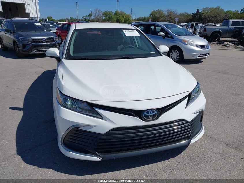 Toyota Camry - фото 12