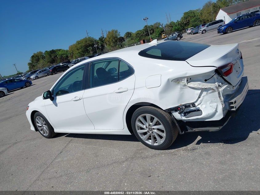 Toyota Camry - фото 14