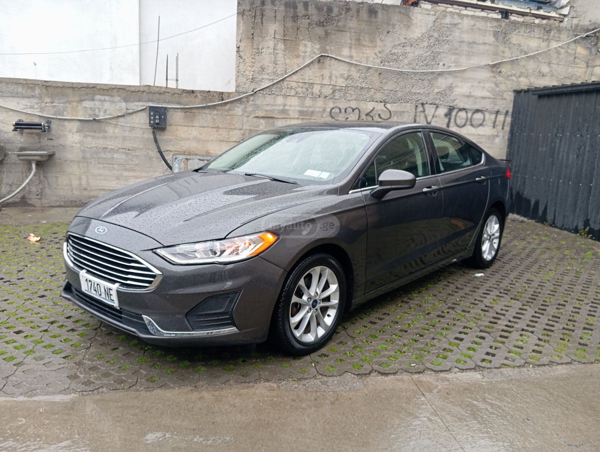Ford Fusion - фото 3