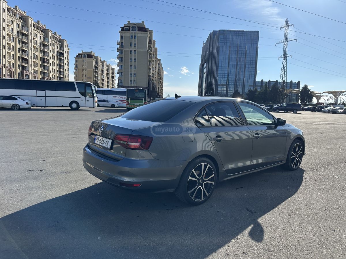 Volkswagen Jetta - фото 7