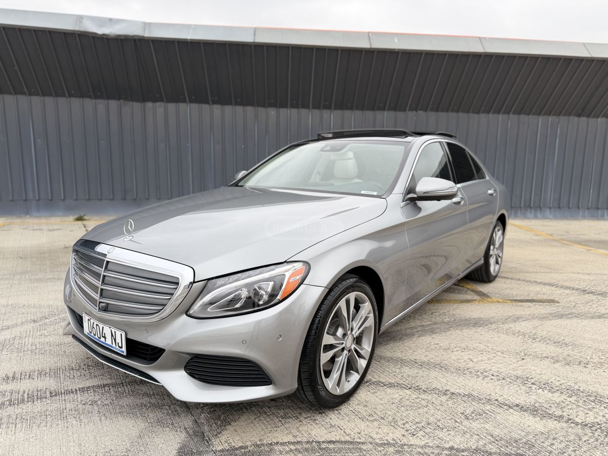 Mercedes-Benz C 300 - фото 11