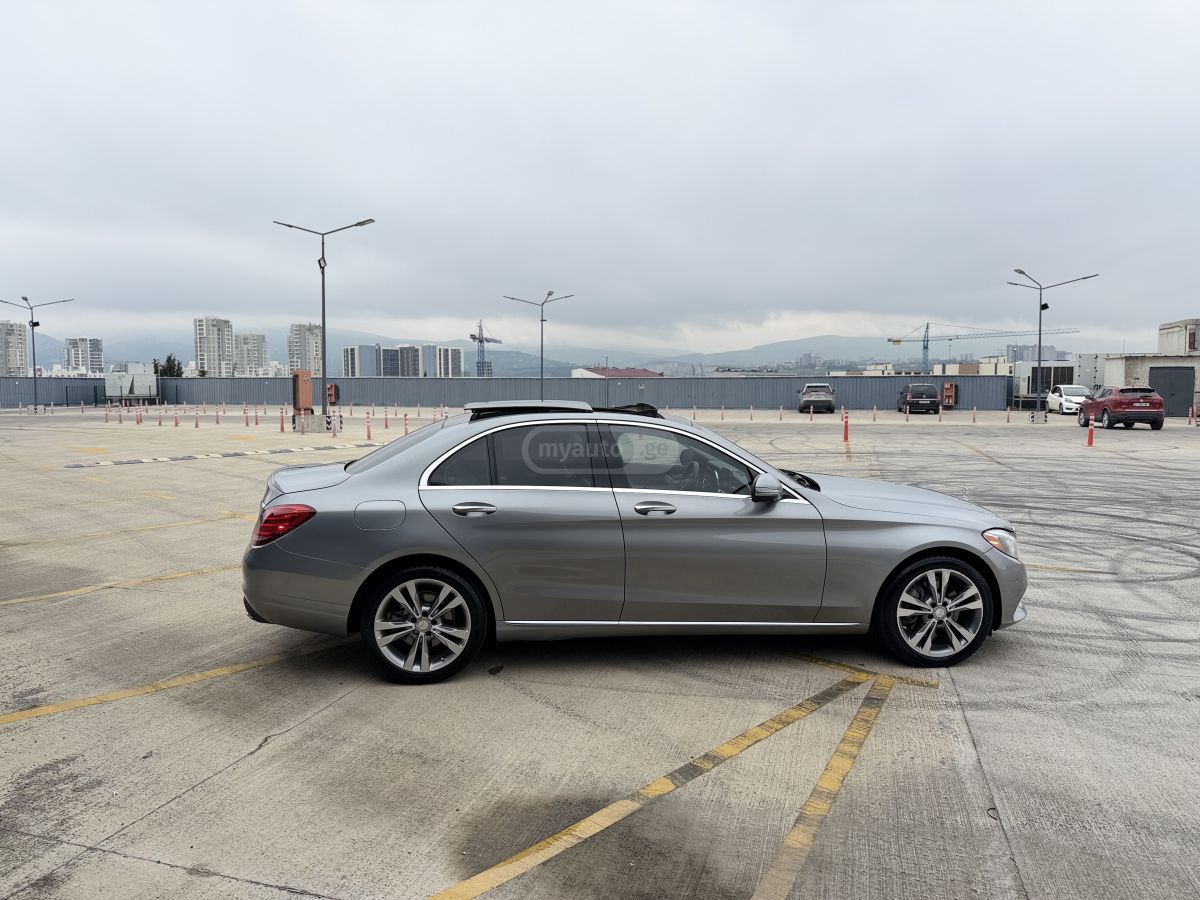 Mercedes-Benz C 300 - фото 5