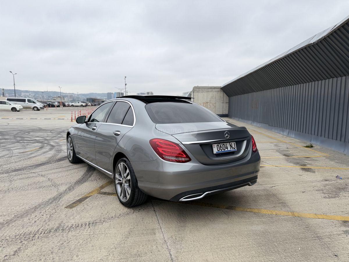 Mercedes-Benz C 300 - фото 8