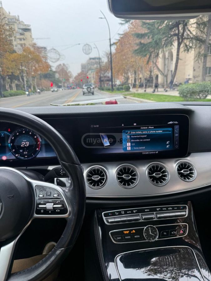 Mercedes-Benz E 200 - фото 7