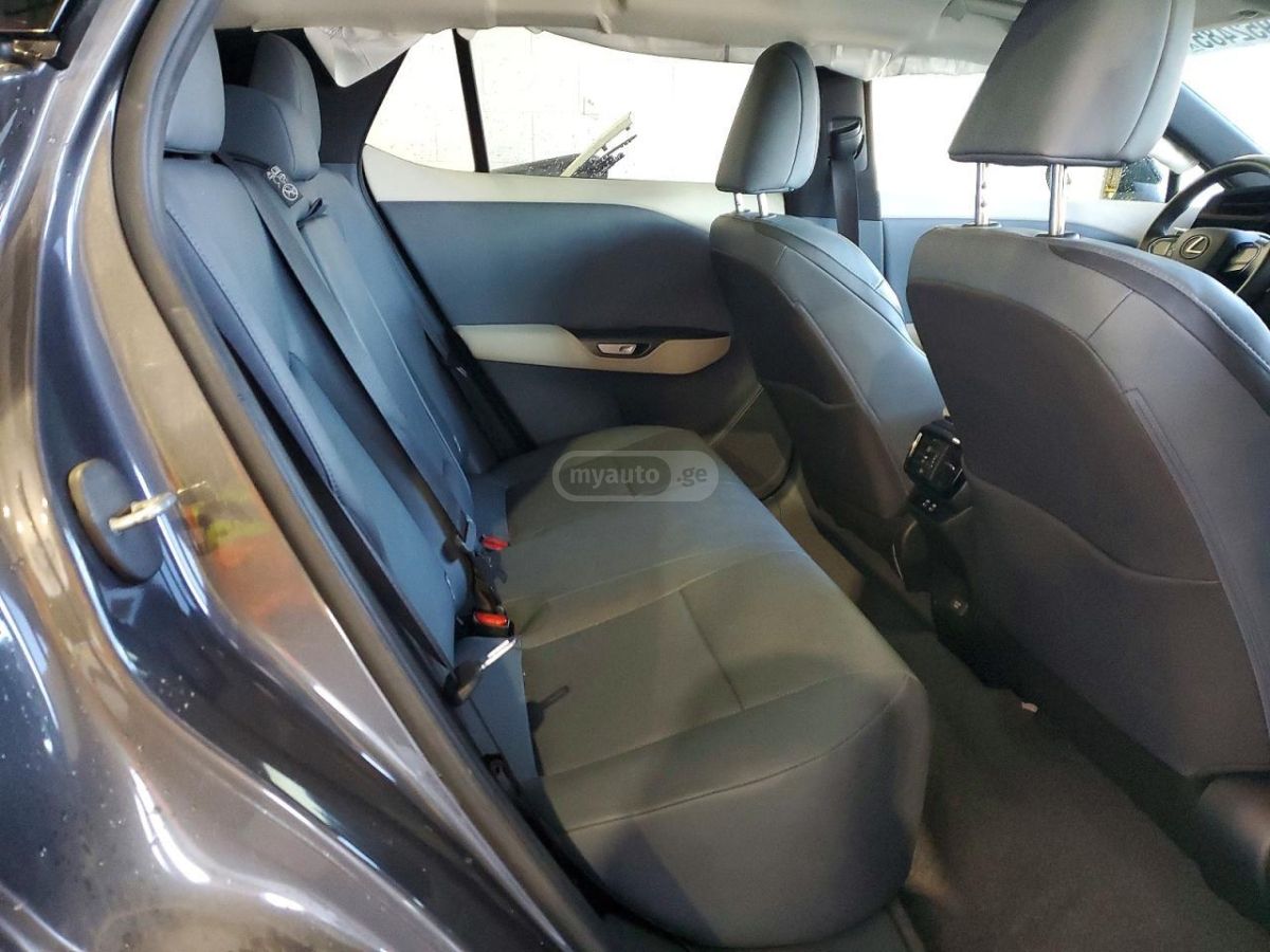 Lexus RZ 450e Premium 4dr All-Wheel Drive Au 2023 — миниатюра 10