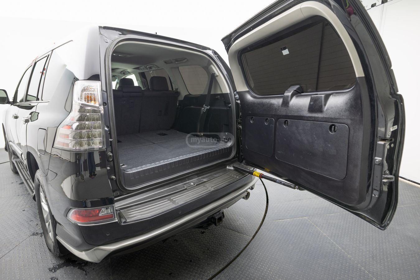 Lexus GX 460 - фото 7