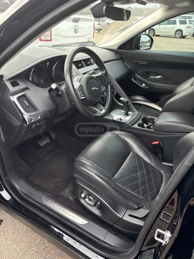 Jaguar E-Pace 2020 — миниатюра 5