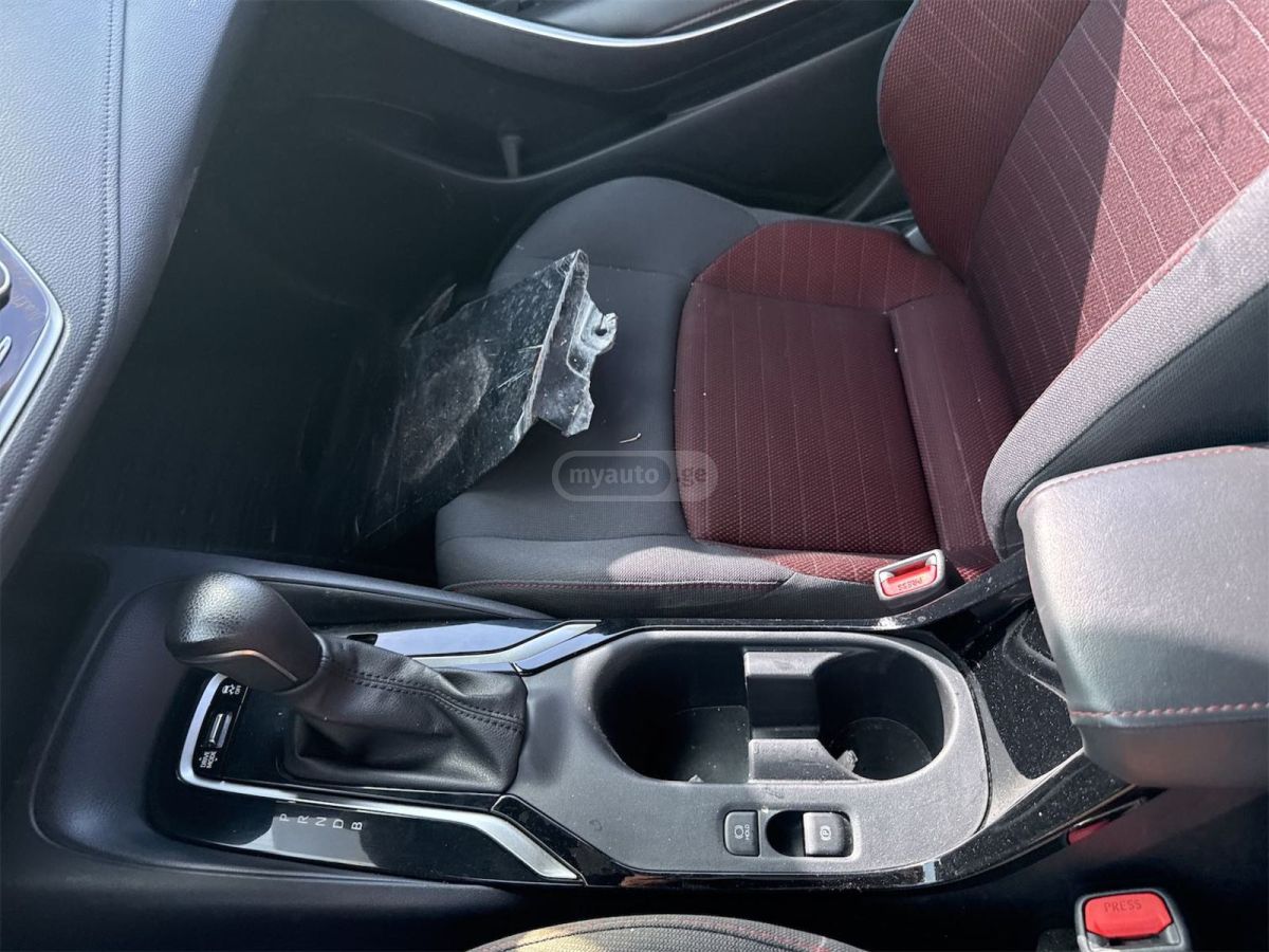 Toyota SE — миниатюра 6