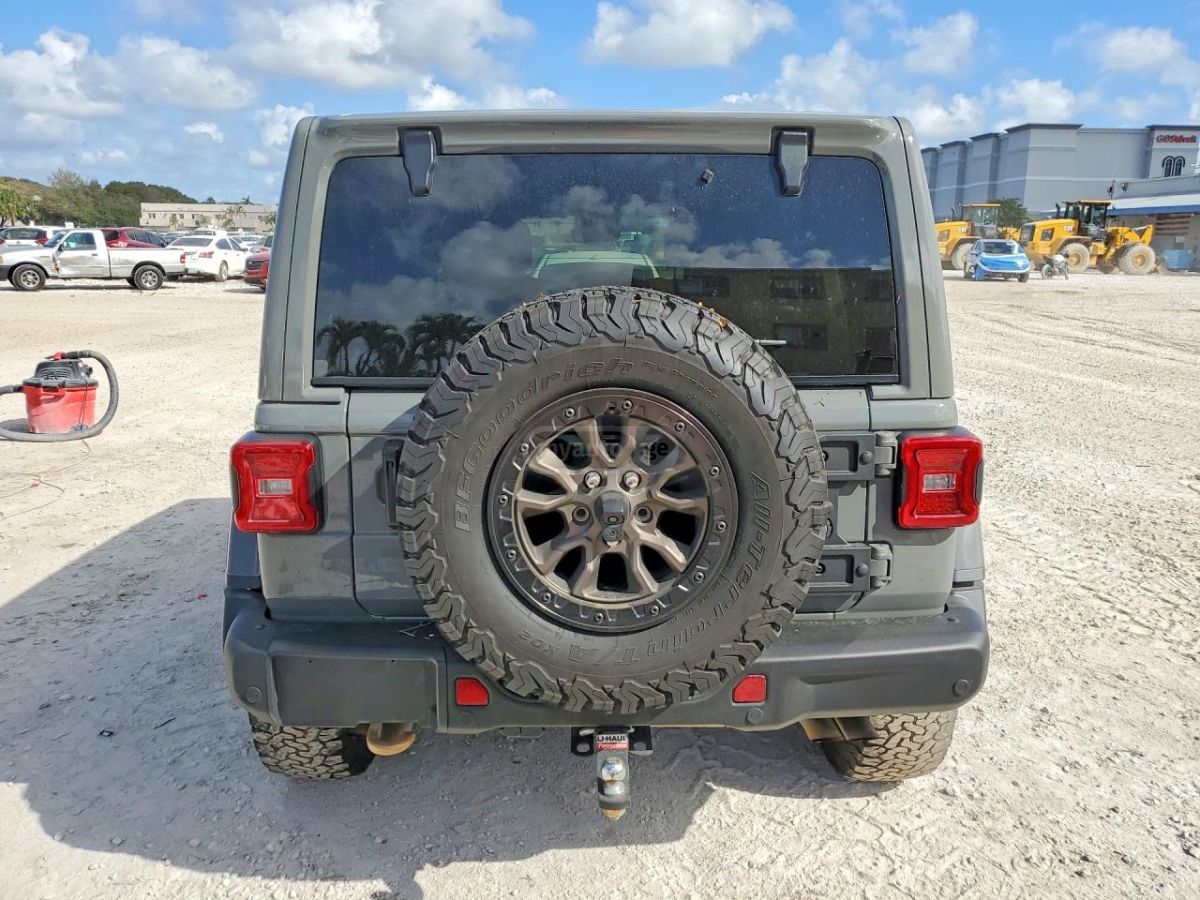 Jeep Wrangler - фото 6