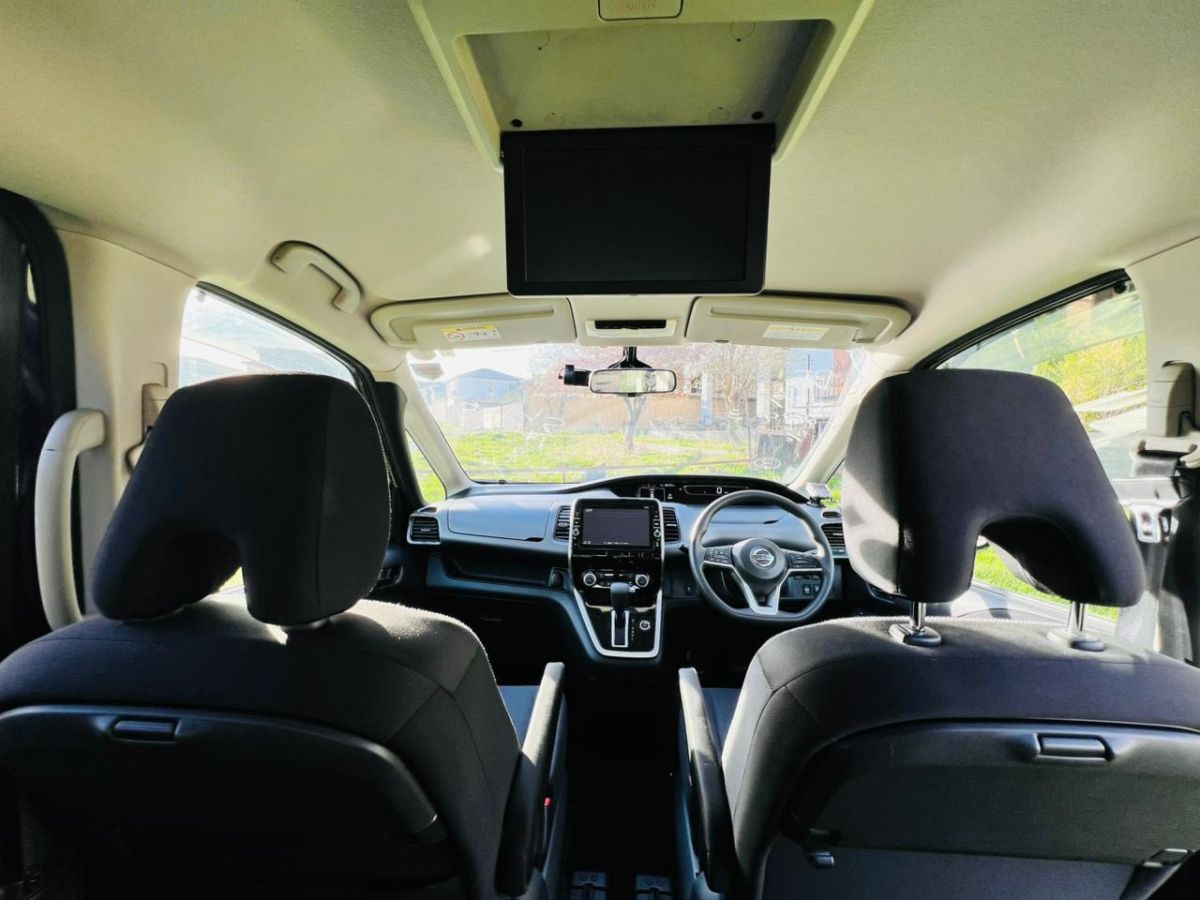 Nissan Serena - фото 11