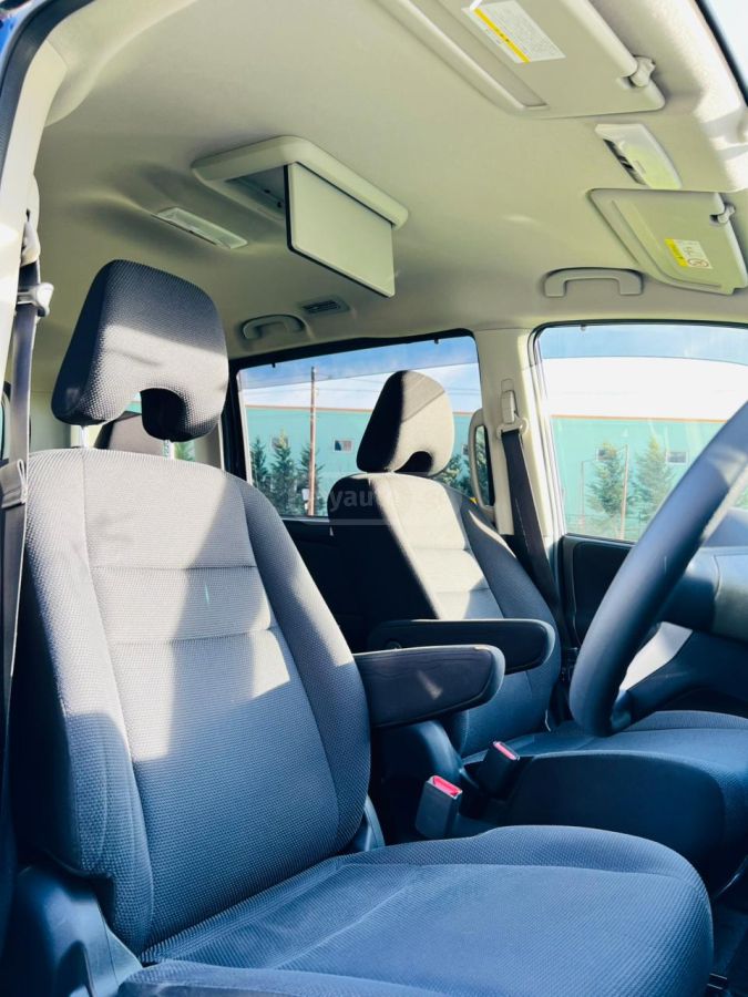 Nissan Serena - фото 12