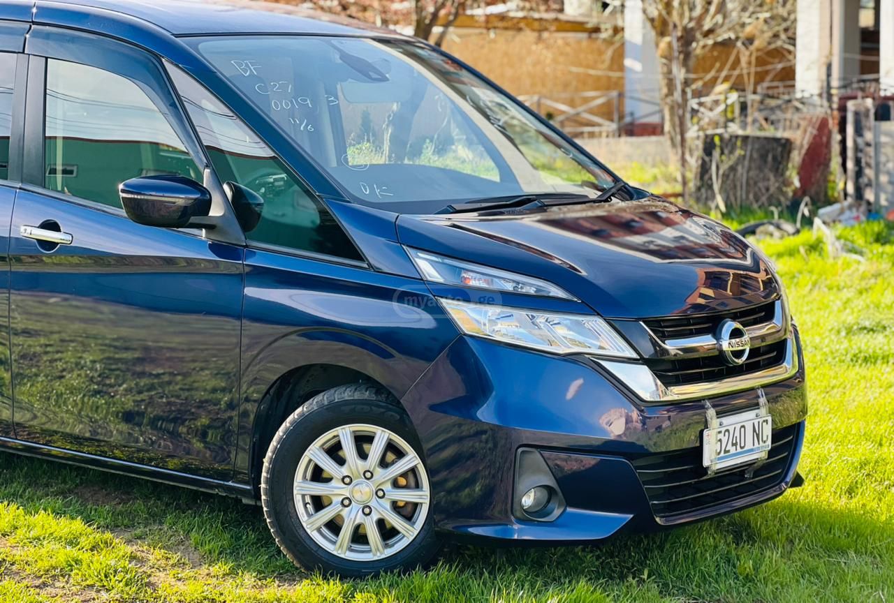 Nissan Serena - фото 4