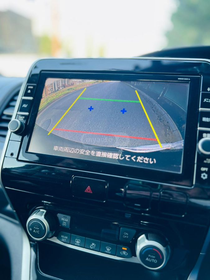 Nissan Serena - фото 9