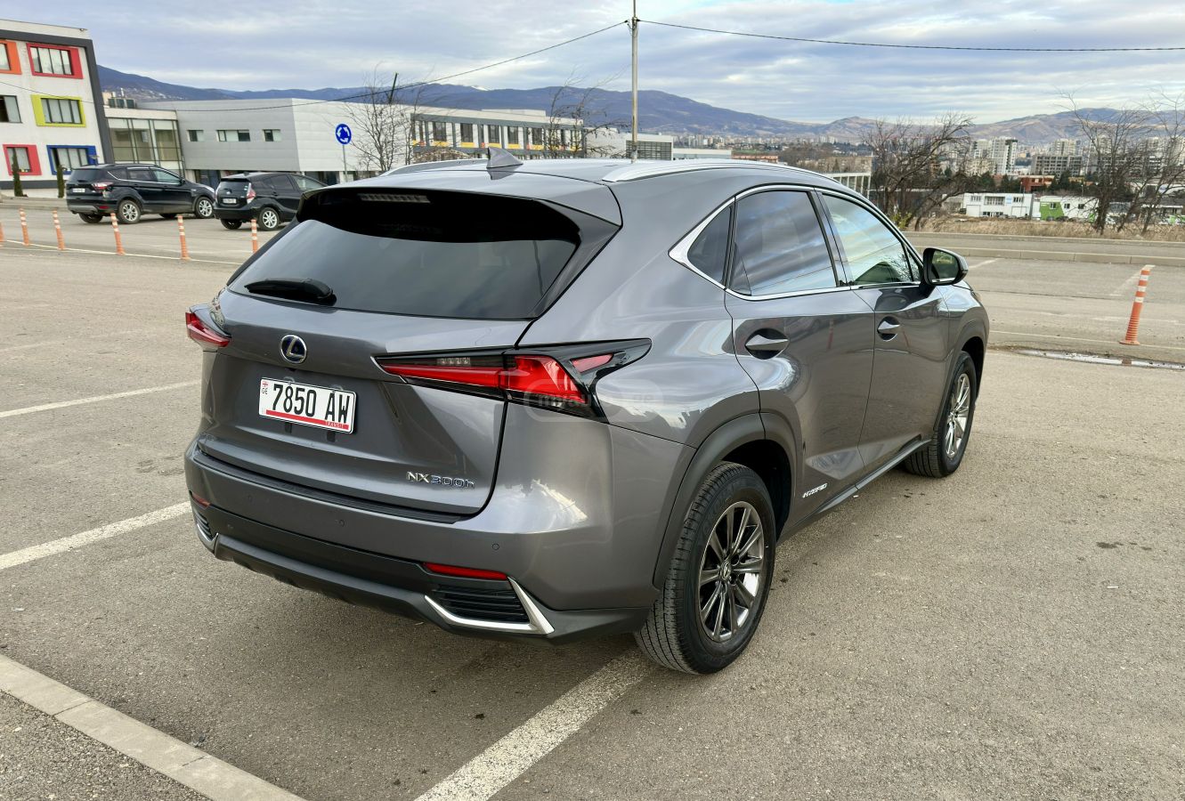 Lexus NX 300 - фото 6