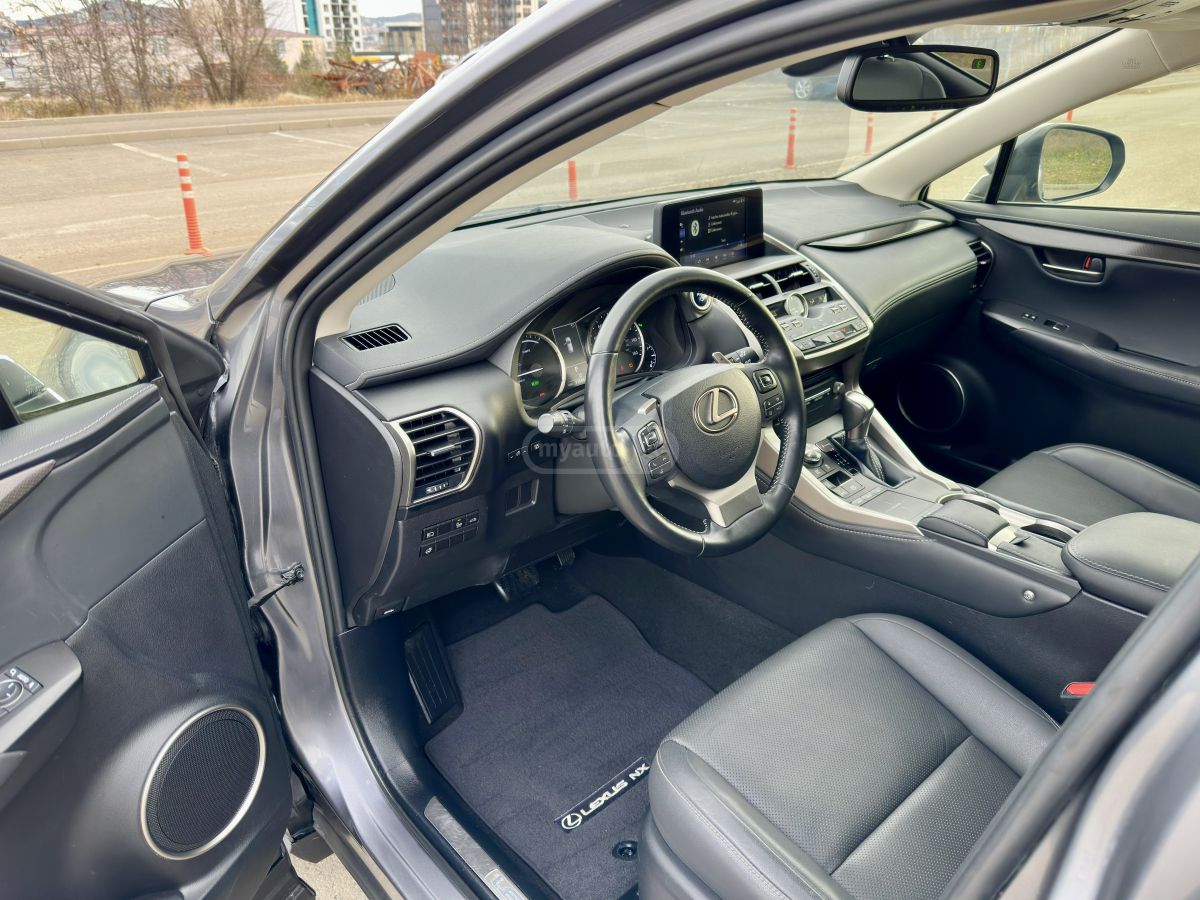Lexus NX 300 - фото 8