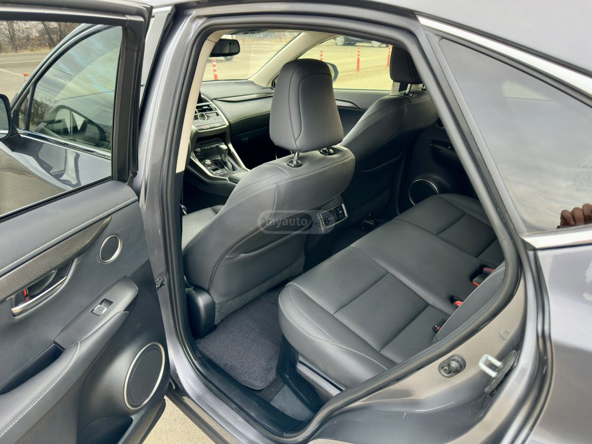 Lexus NX 300 - фото 9