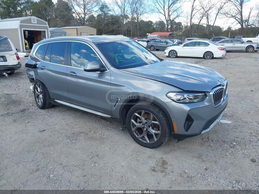 BMW X3 - фото 1