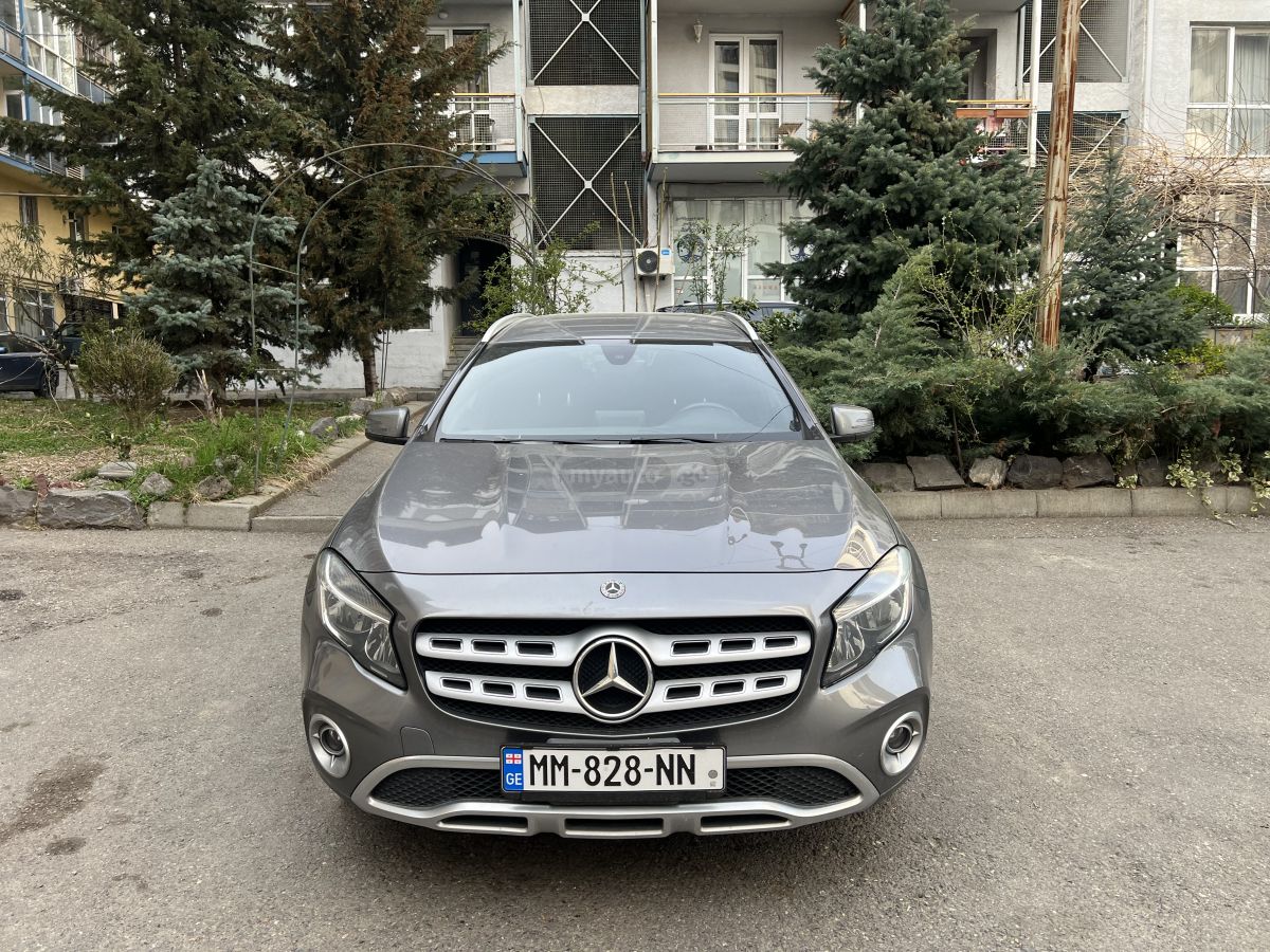Mercedes-Benz GLA 250 - фото 1