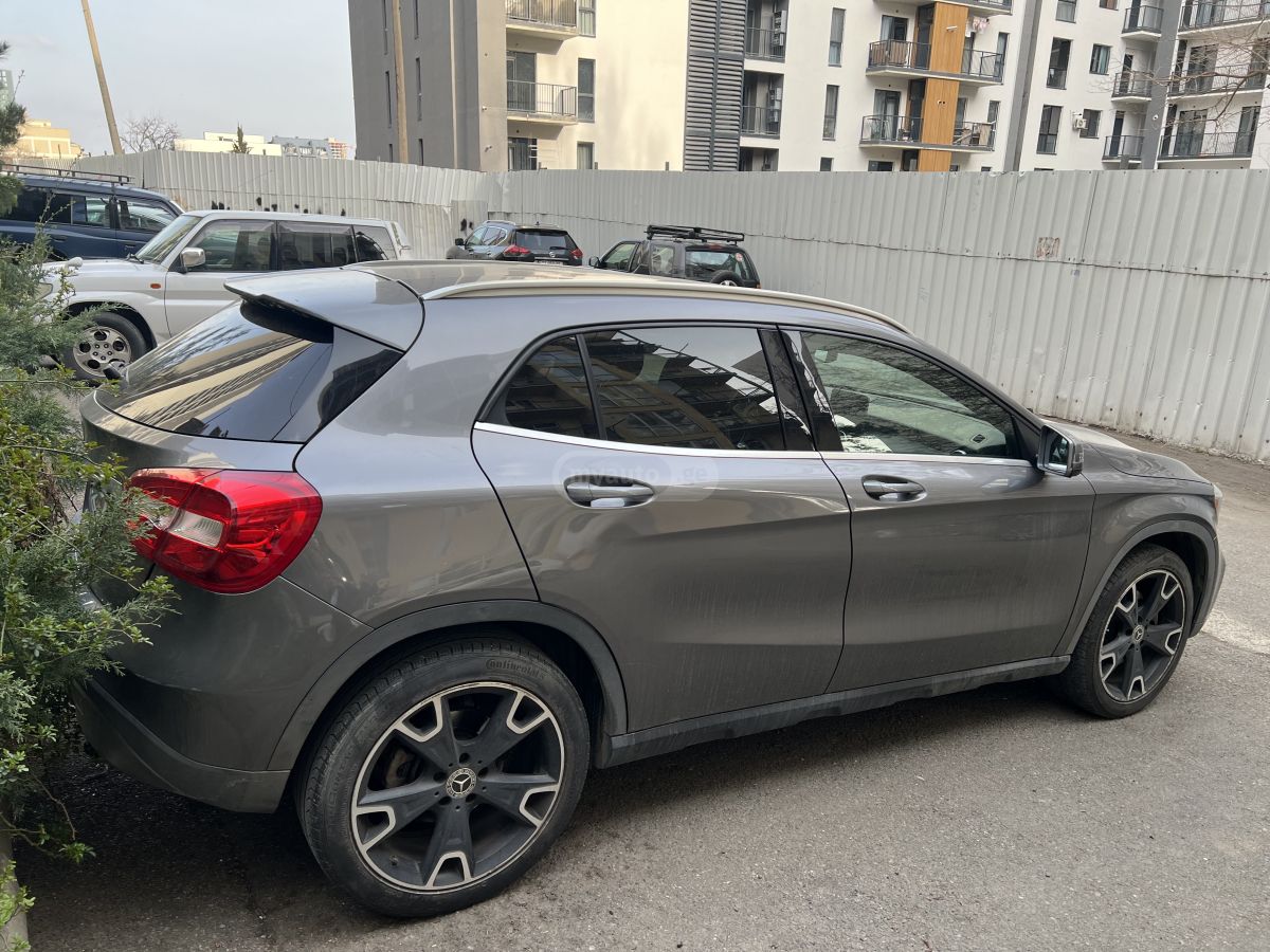 Mercedes-Benz GLA 250 - фото 3