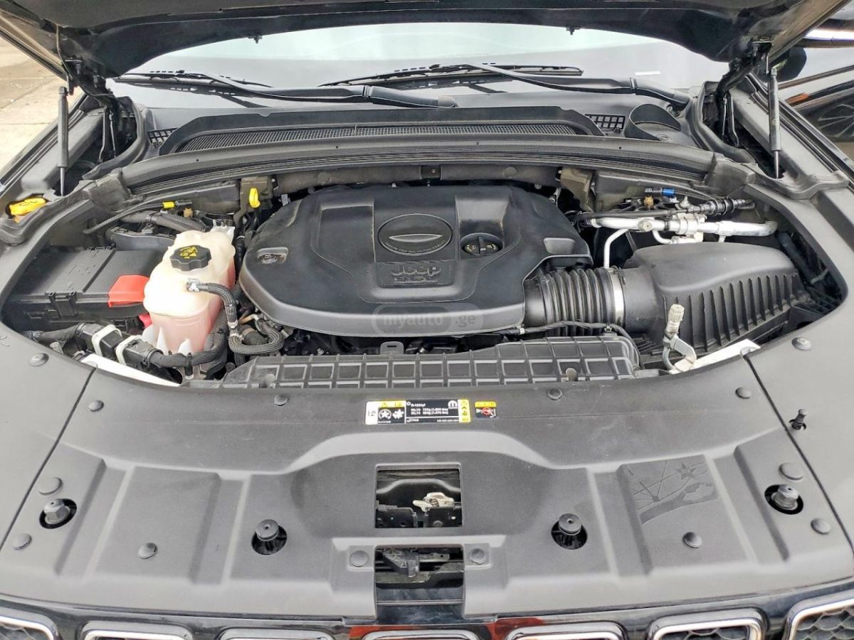 Jeep Grand Cherokee - фото 7