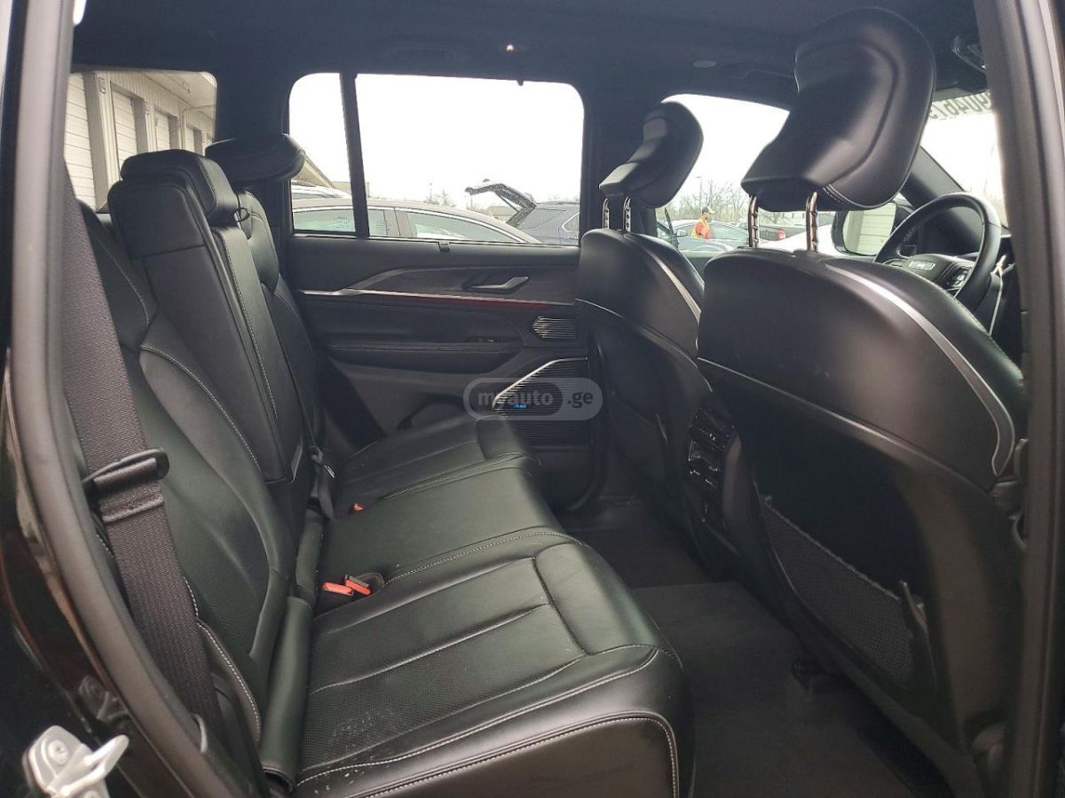 Jeep Grand Cherokee - фото 9