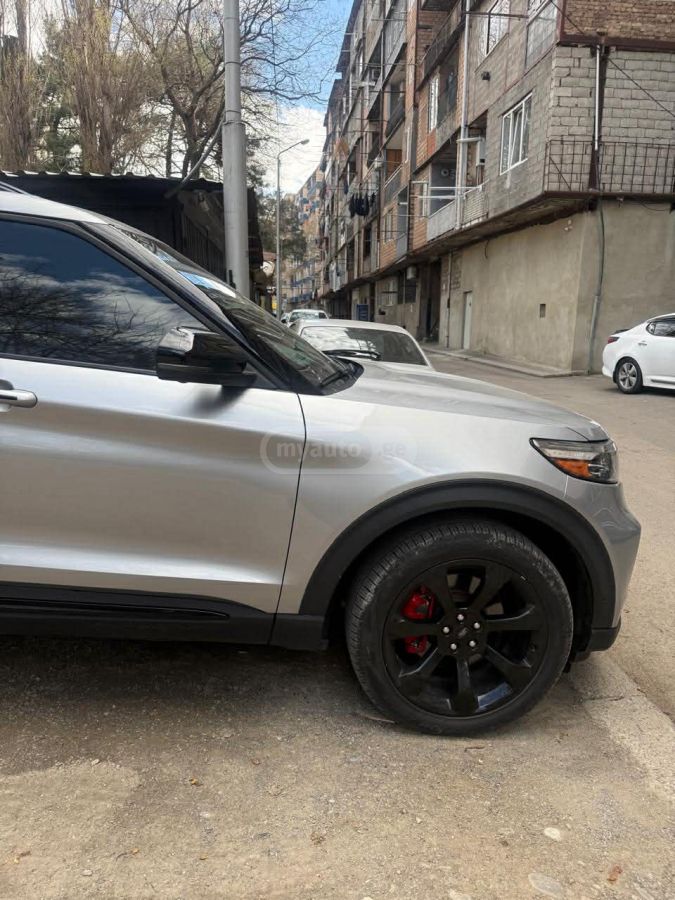 Ford Explorer - фото 4