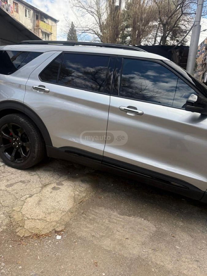 Ford Explorer - фото 5