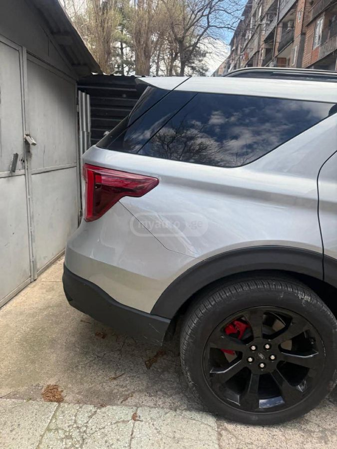 Ford Explorer - фото 6