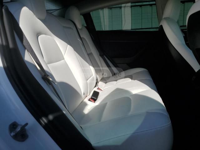 Tesla Model 3 - фото 4