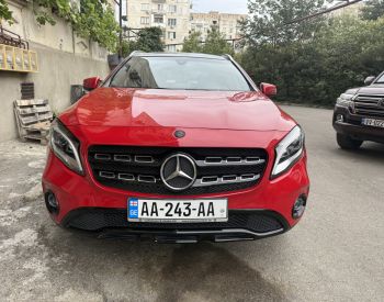 Mercedes-BenzGLA 250
