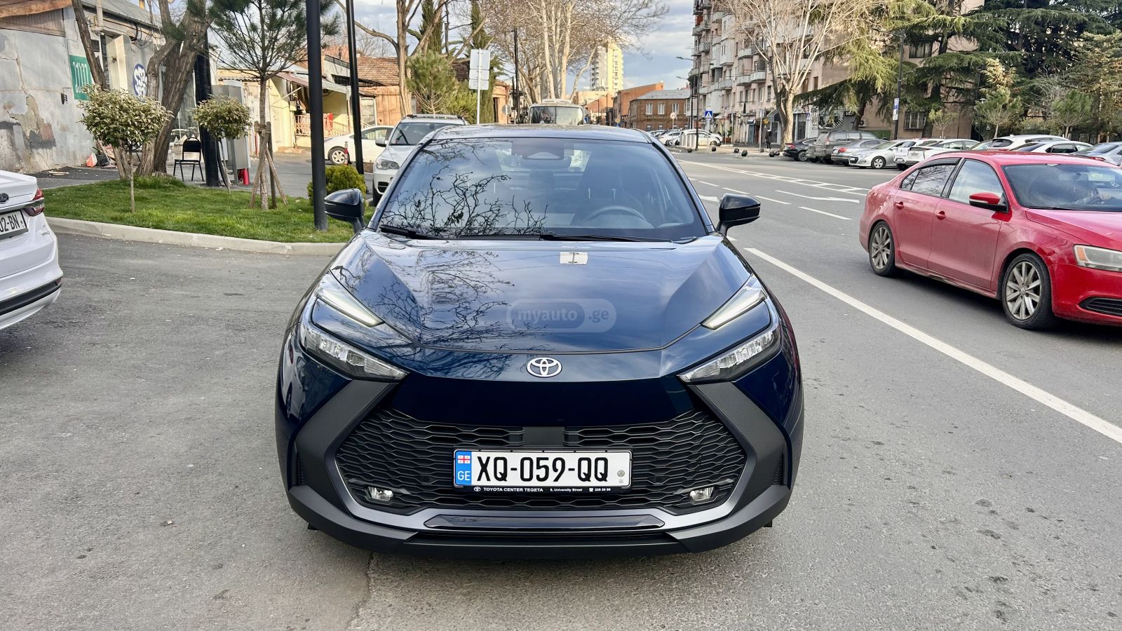 Toyota CHR - фото 1