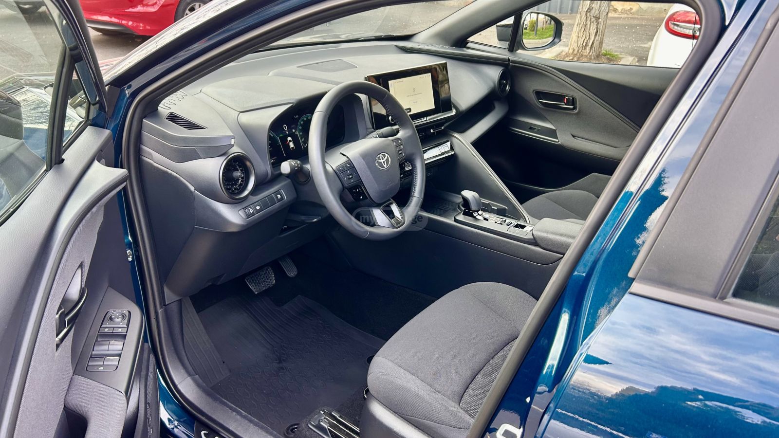 Toyota CHR - фото 8