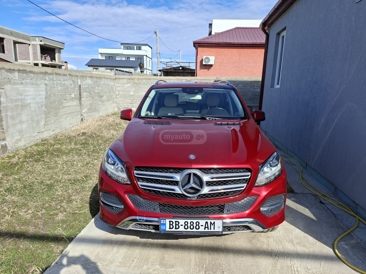 Mercedes-Benz GLE 350 - фото 1