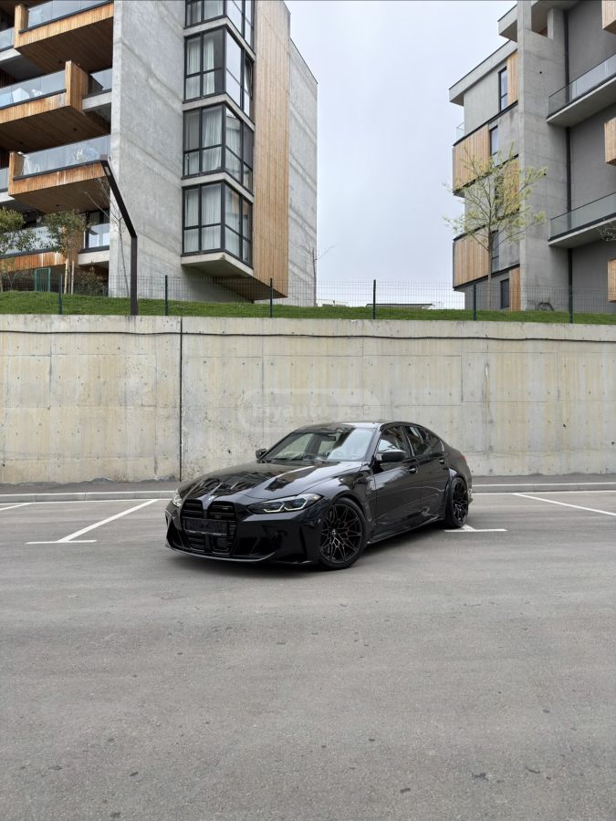 BMW M3 - фото 1