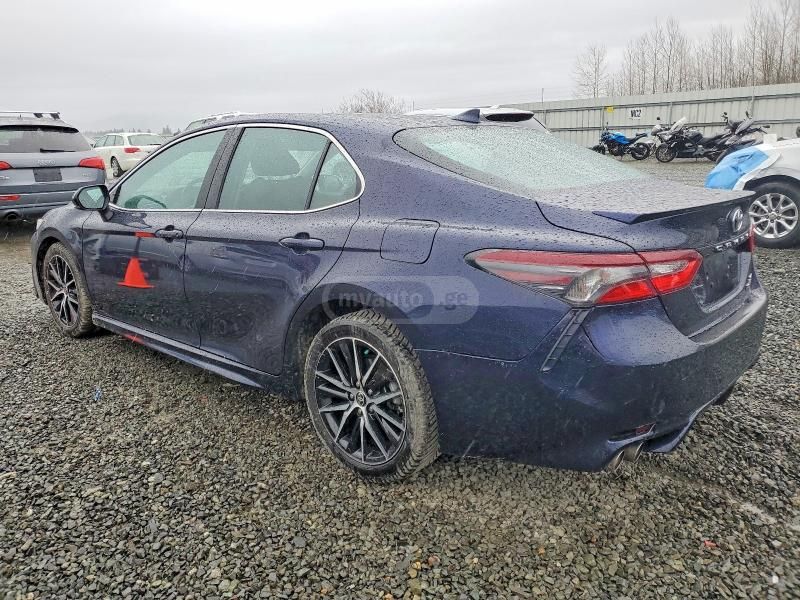 Toyota Camry - фото 6