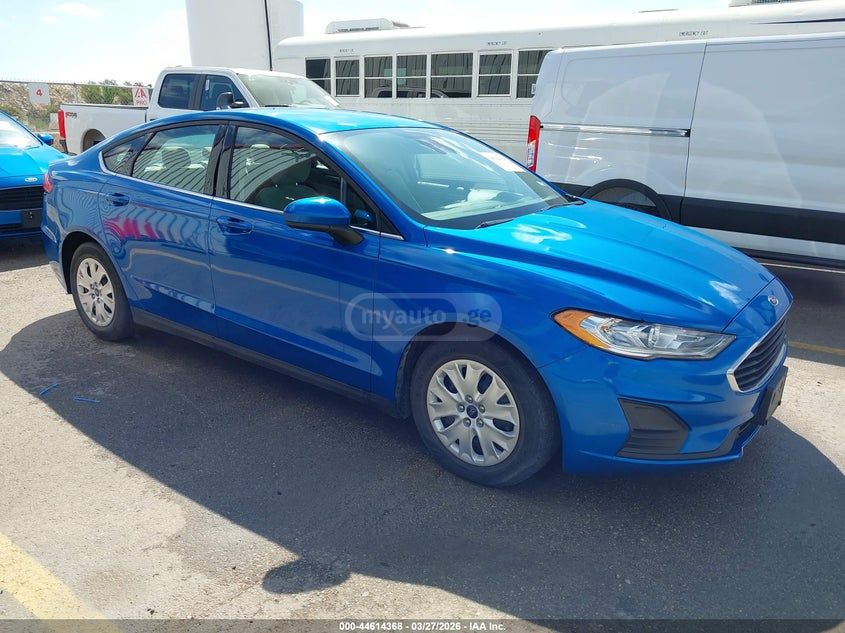 Ford Fusion - фото 1