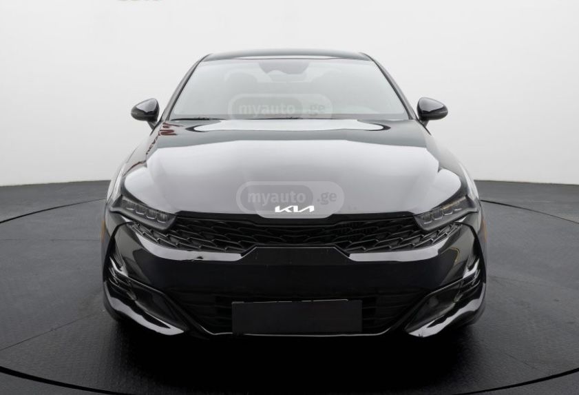 Kia K5 - фото 1