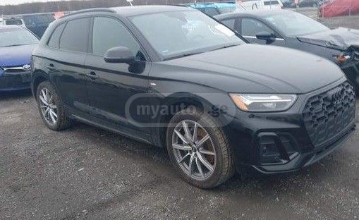 Audi Q5 - фото 1