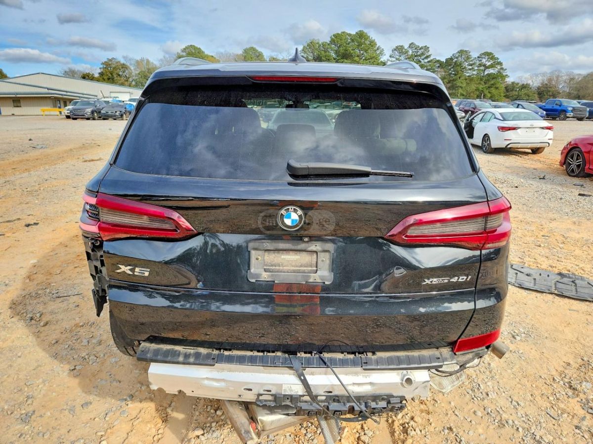 BMW X5 - фото 6