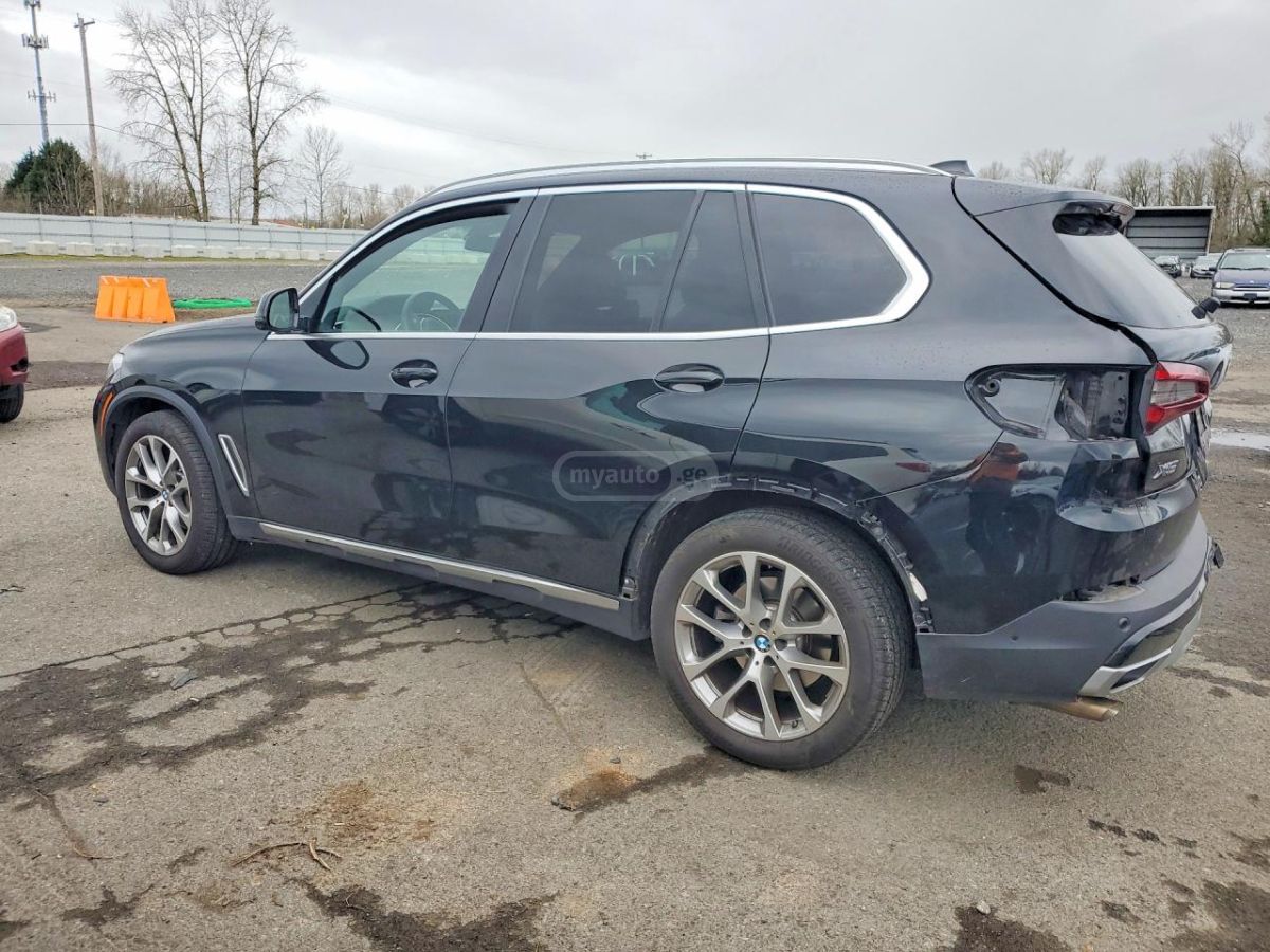 BMW X5 - фото 2