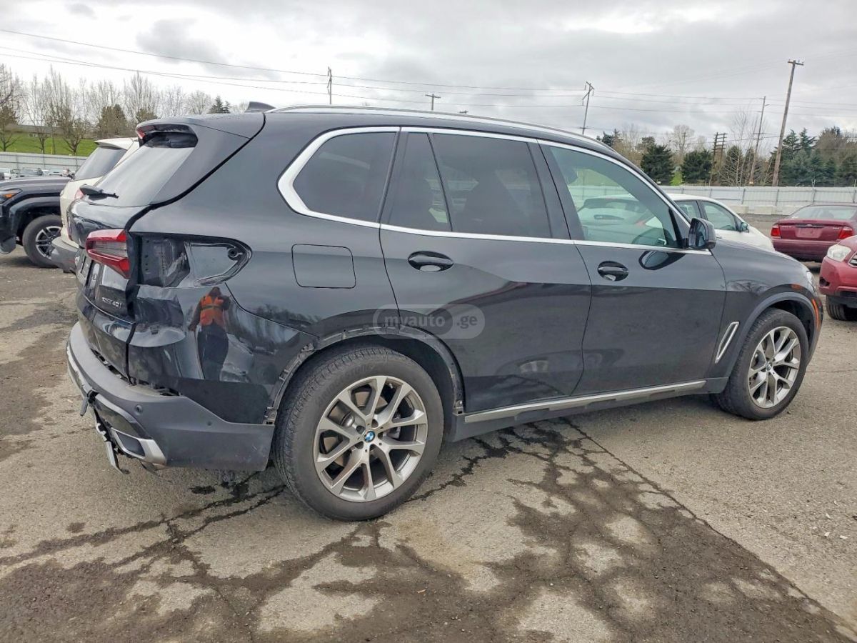 BMW X5 - фото 3