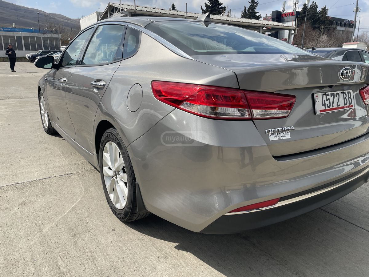 Kia Optima - фото 9