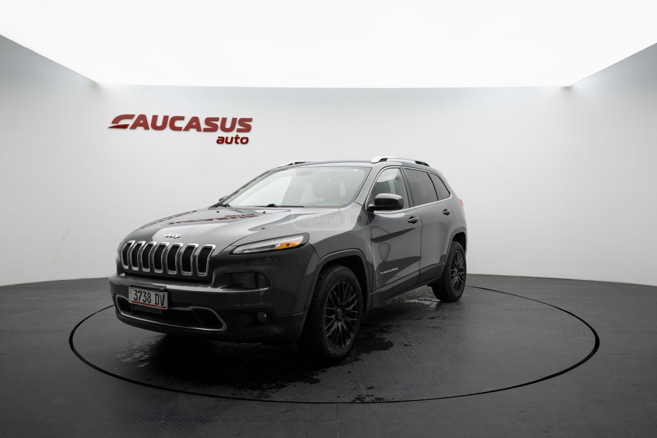 Jeep Cherokee - фото 1