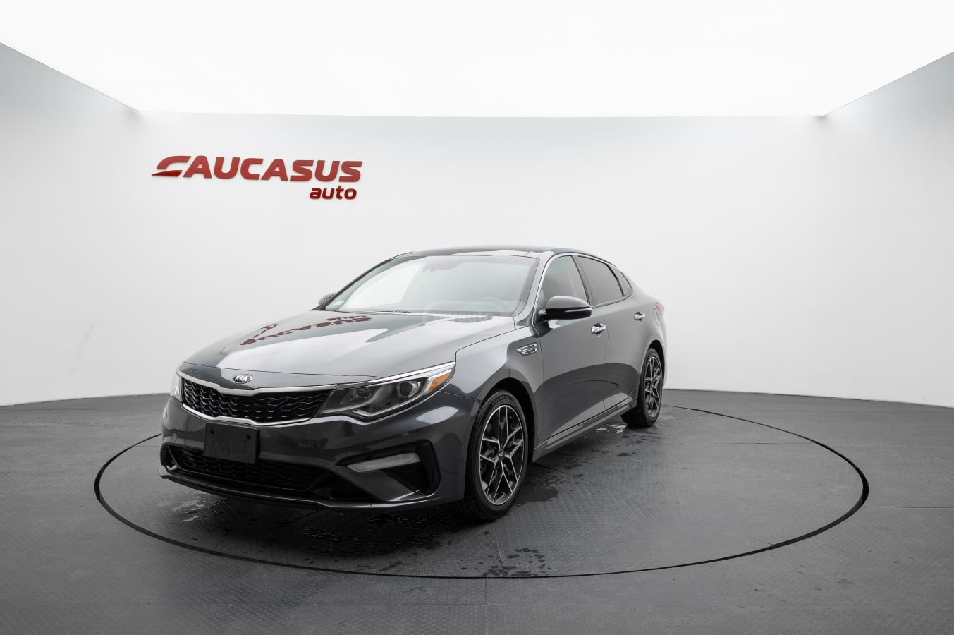 Kia Optima - фото 1