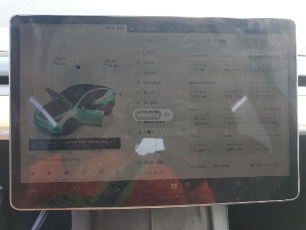 Tesla Model Y - фото 9