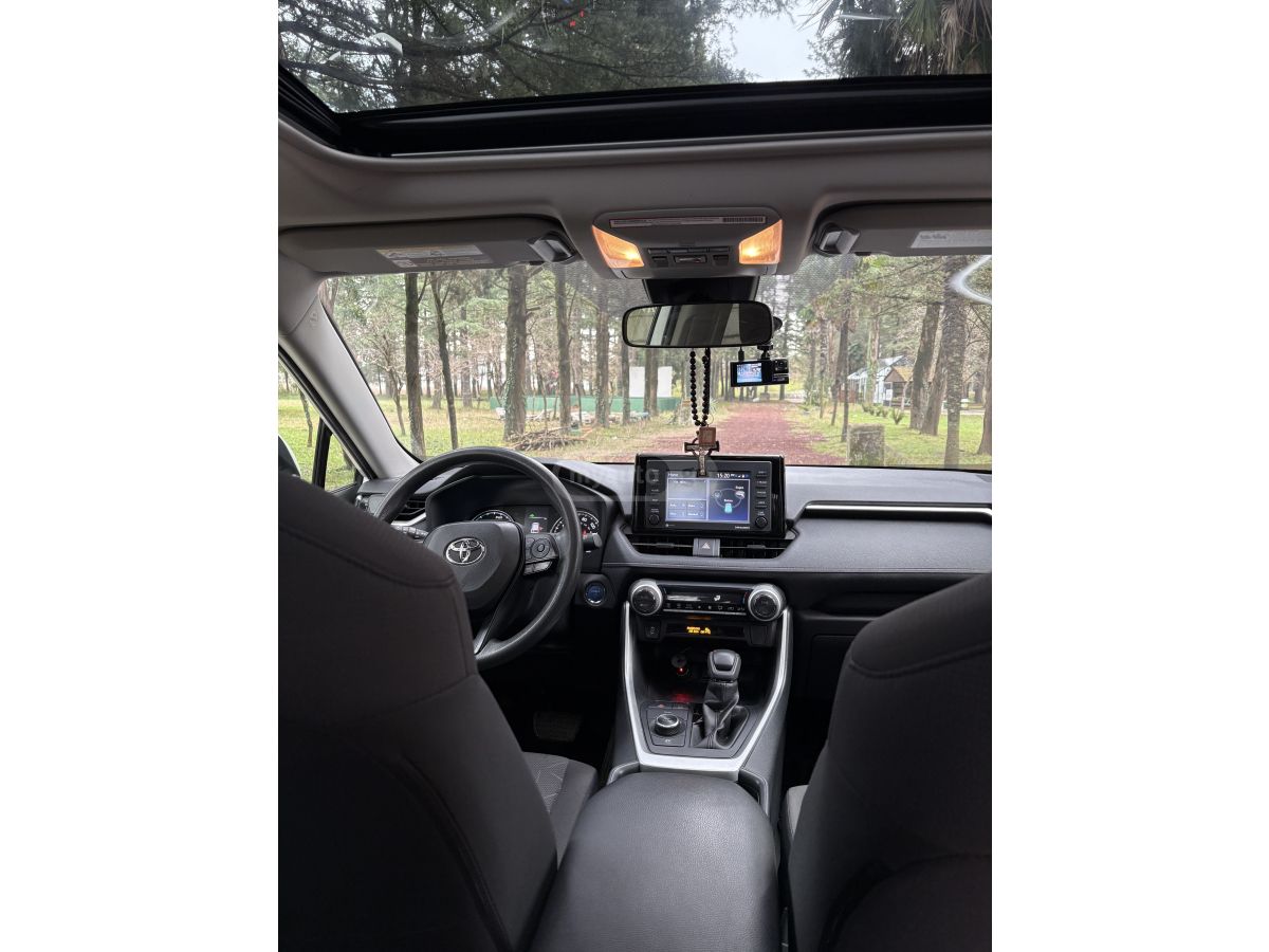 Toyota Rav 4 - фото 8