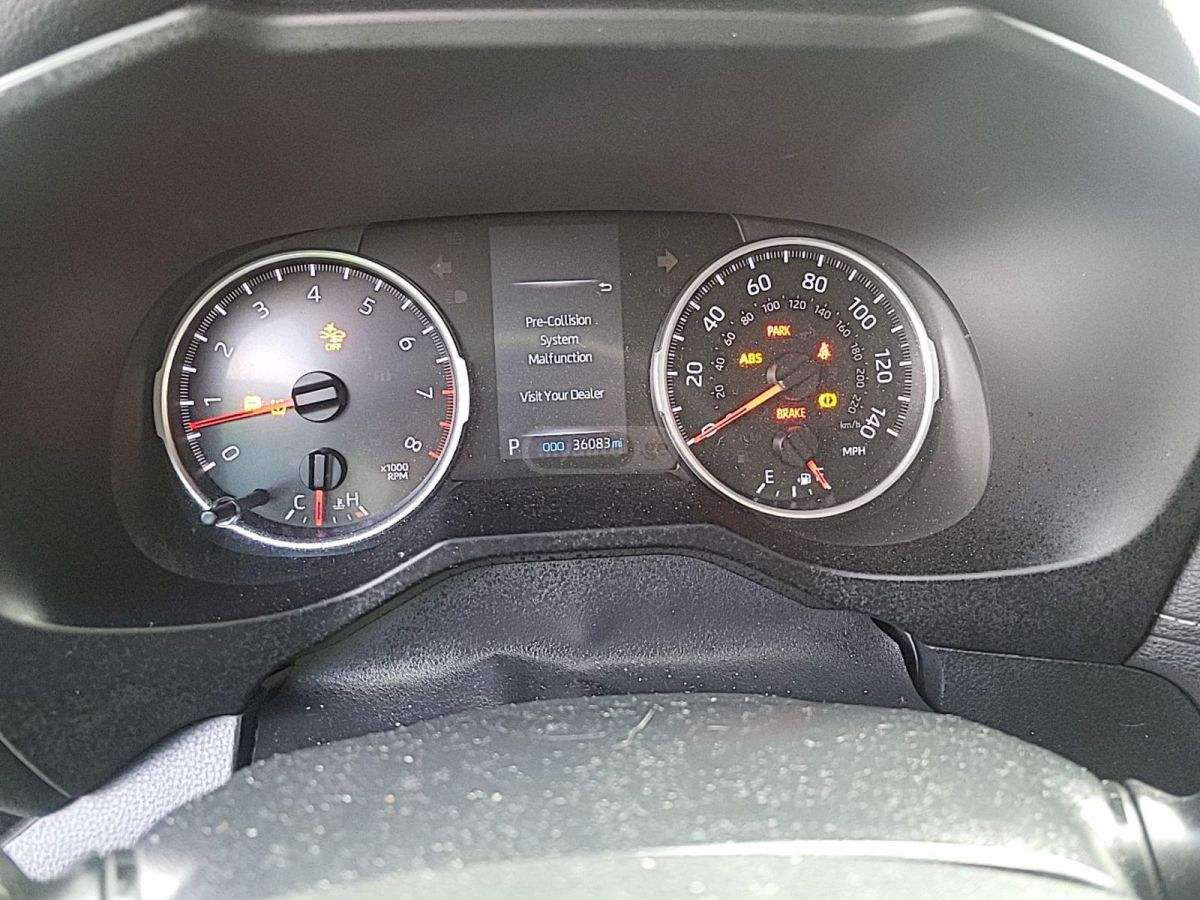 Toyota LE 4dr All-Wheel Drive Automat — миниатюра 3