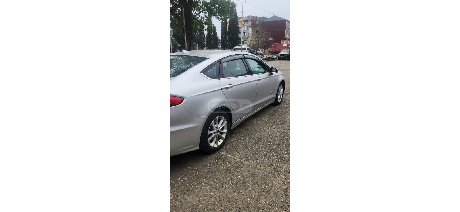 Ford Fusion - фото 2